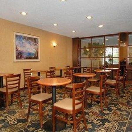 Comfort Inn Cleveland Airport Middleburg Heights Zewnętrze zdjęcie