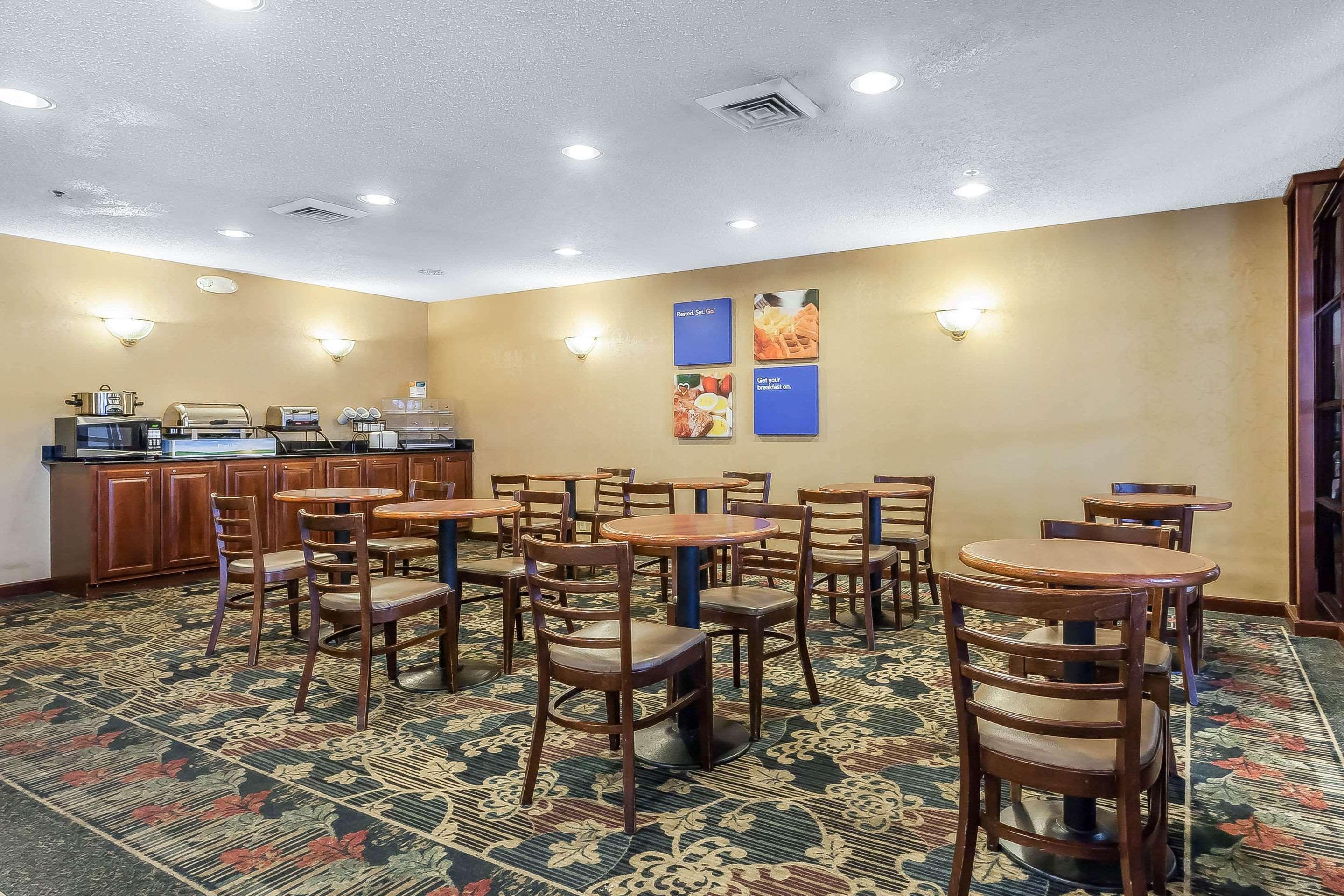 Comfort Inn Cleveland Airport Middleburg Heights Zewnętrze zdjęcie