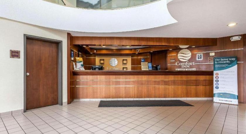 Comfort Inn Cleveland Airport Middleburg Heights Zewnętrze zdjęcie